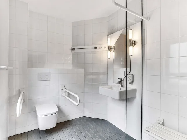 غرفة بريميوم بسرير كينج، B&B Hotel Bremen-Altstadt 6/6