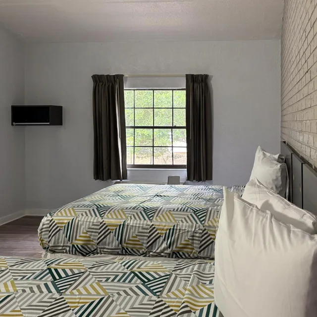 غرفة ديلوكس بسرير مزدوج للمدخنين، Studio6 Tallahassee, FL – North Monroe 3/7