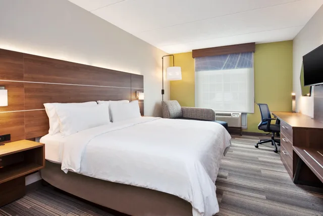 غرفة بسرير كينج، Holiday Inn Express Hotel & Suites Warrenton 3/4