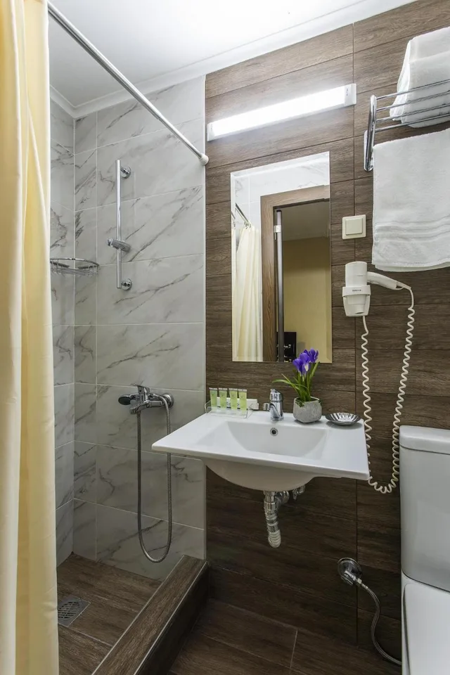 غرفة ثلاثية بسريرين منفصلين مع أريكة، Egnatia Hotel 10/10
