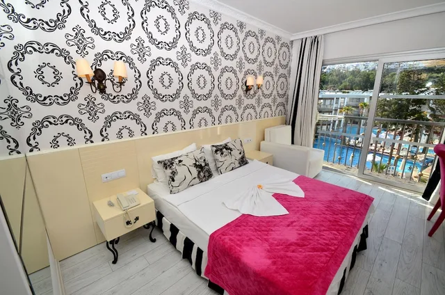 غرفة قياسية بسرير مزدوج بإطلالة على المسبح، Mio Bianco Resort 5/5