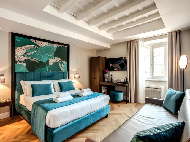 غرفة ثلاثية، Hotel 55 Fiftyfive 1/2