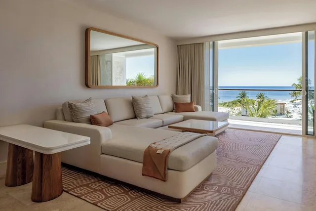 جناح بسرير كينج بإطلالة على البحر مع أريكة، Salterra, a Luxury Collection Resort & Spa, Turks & Caicos 4/7