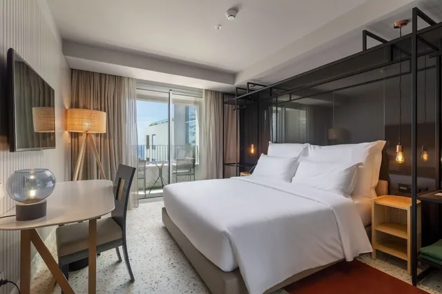 Ocean، NEXT by Savoy Signature 2/4