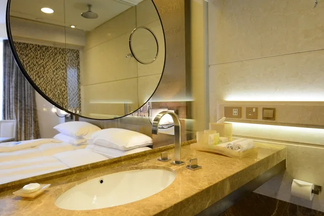 غرفة سوبيريور بإطلالة على المرفأ، Harbour Grand Hong Kong Hotel 2/3