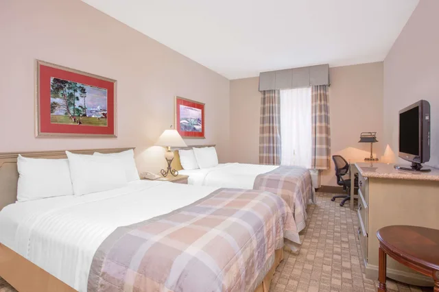 Junior Suite, Studio, 2 Double Beds, Hawthorn Extended Stay by Wyndham Conyers 1/5