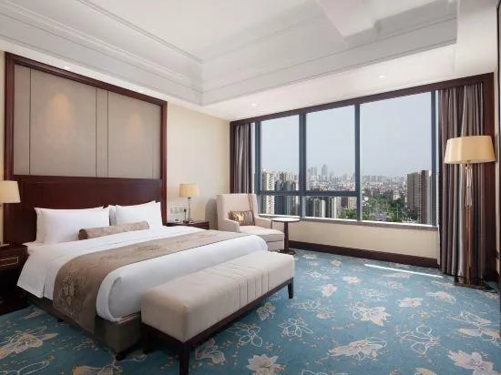 جناح ديلوكس بسرير كوين، Wyndham Garden Wuxi Huishan 1/1