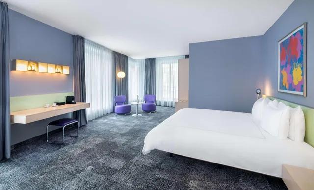 Junior Suite, Park Plaza Berlin 1/3