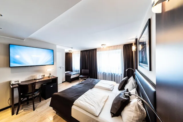 غرفة ثلاثية، Mauritius Komfort Hotel In Der Altstadt 3/9