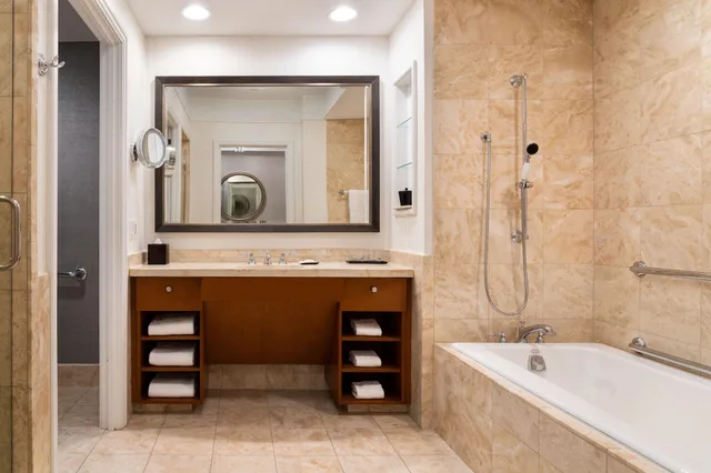 غرفة بسرير مزدوج بإطلالة على المتنزه، THE RITZ-CARLTON BOSTON 2/3
