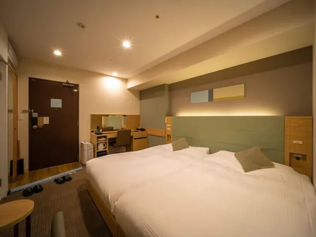 Hollywood, Twin Beds، Super Hotel Premier Tokyo-eki Yaesu Chuo-guchi 1/3