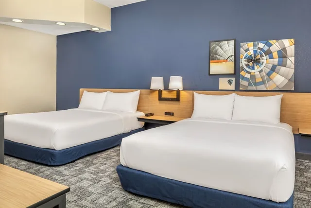 غرفة بسريرين كوين مع أريكة لذوي الإعاقة، Comfort Suites Elkridge Columbia Gateway 1/3