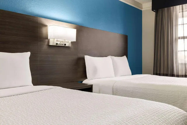 غرفة قياسية بسريرين مزدوجين، La Quinta Inn by Wyndham San Antonio I-35 N at Toepperwein 4/6