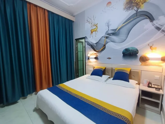 غرفة كومفورت بسرير كوين، Qufu Garden Hotel 4/10
