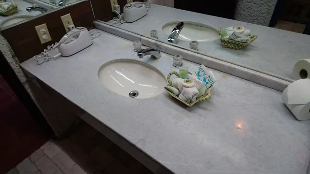 جناح جونيور بسريرين كوين بإطلالة على البحر، Las Rocas Resort Spa 5/5