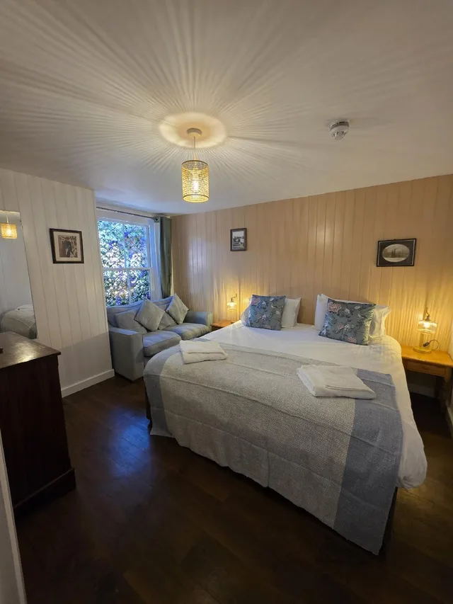 Family, King Bed, 1 Double and 1 Single Bed, No Street View، The Wheatsheaf Hotel 1/1