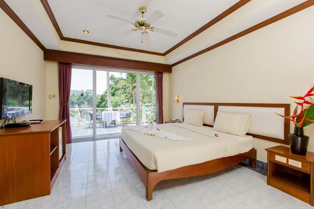 غرفة ديلوكس بسرير مزدوج، Serenity Lakeside Resort 2/3