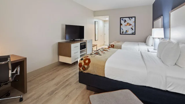 غرفة قياسية كبيرة بسريرين كوين، Best Western Heritage Inn & Suites 3/5