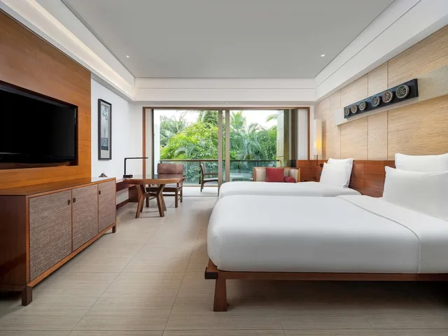 Deluxe, King Bed, Garden View, Pool Access، Pullman Oceanview Sanya Bay Resort and Spa 1/5