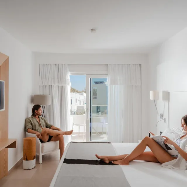غرفة بريميوم ثلاثية بسرير كينج، Aressana Spa Hotel and Suites 9/10