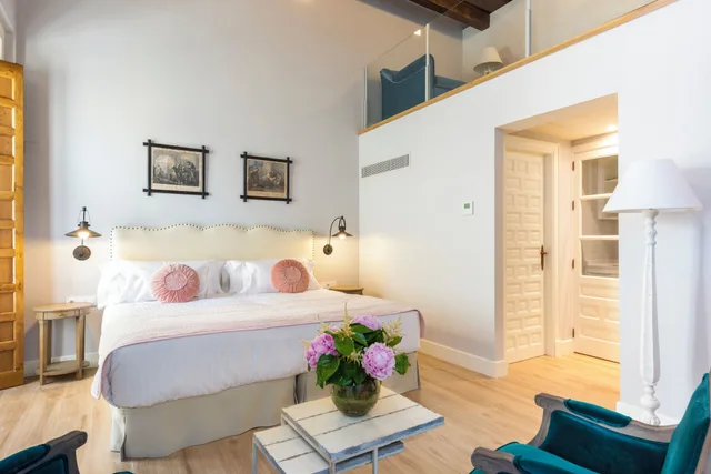 Apartment, King Bed, Two Story, Sofa، Palacio Bucarelli 3/10