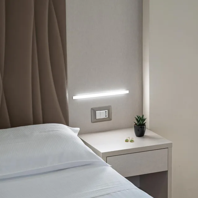 غرفة ثلاثية، Hotel Riviera 10/10