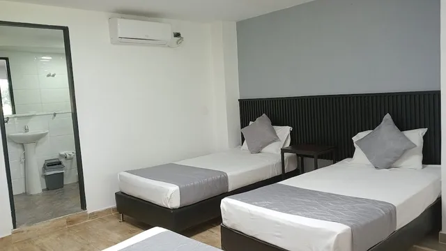 غرفة رباعية بغرفة نوم واحدة، Hotel Palmas Del Estadio 3/10
