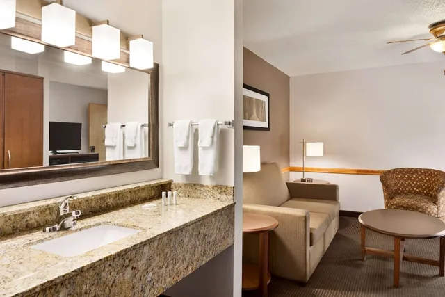 جناح بسريرين كوين، Americinn By Wyndham Baudette 8/8