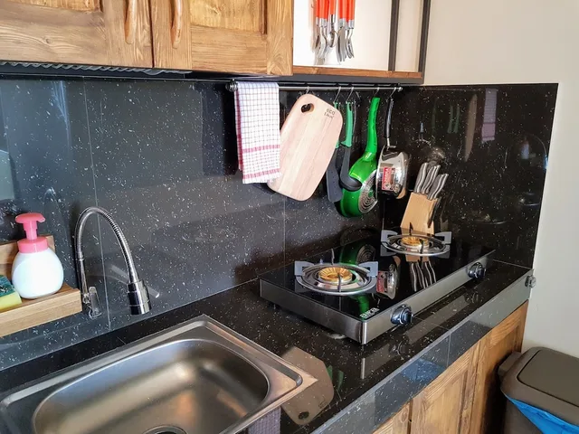 شقة بريميوم بسرير كينج وسرير فردي بإطلالة على المدينة بغرفتي نوم بمطبخ صغير، Apartment Queen Victoria Batam 3/3