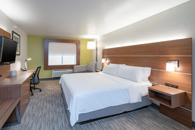 غرفة بسرير كوين لذوي الإعاقة، Holiday Inn Express Hotel Suites Elkins 1/1