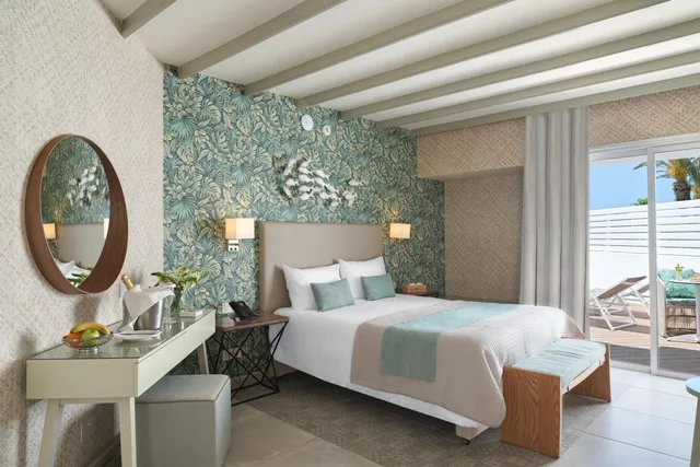 Infinity, Junior Suite, Private Pool، Leonardo Plaza Cypria Maris Beach Hotel And Spa - Adults Only 2/4