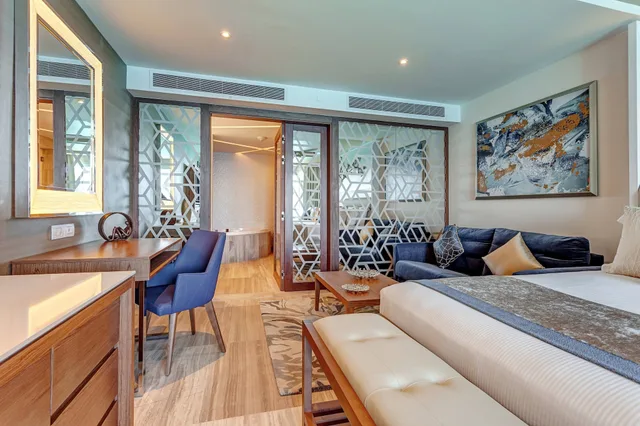 3 Bedrooms, Diamond Club, Chairman, Luxury, Suite, Ocean Front، Royalton CHIC Cancun, An Autograph Collection (ex Royalton Cancun) 1/8
