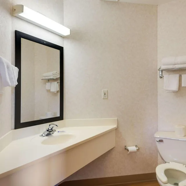 غرفة رباعية، Motel6 Statesville, NC 10/10