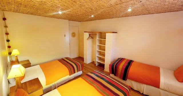 جناح عائلي بثلاثة أسرّة وسرير كوين، Hotel Tulor 5/7
