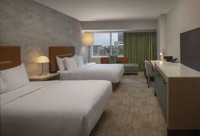 غرفة ديلوكس بسريرين كوين، Hyatt Centric Midtown Atlanta 1/3