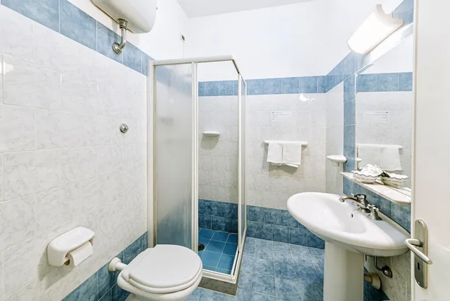 غرفة قياسية ثلاثية بثلاثة أسرّة، Hotel Galidon Terme Ischia Village 2/2