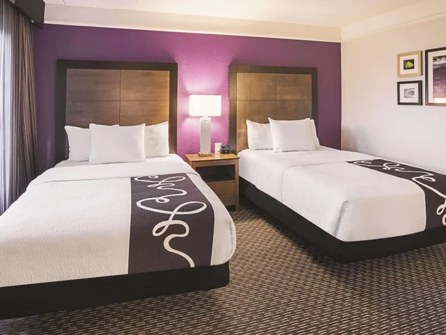 غرفة، La Quinta Inn & Suites by Wyndham Fort Worth North 1/2