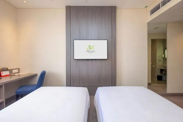 Zest Twin Room، Swiss-Belexpress Jemursari Surabaya 6/10