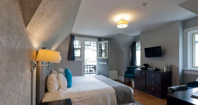 غرفة بسرير كينج بشرفة بحوض جاكوزي، Idlewyld Inn & Spa, WorldHotels Crafted 4/5
