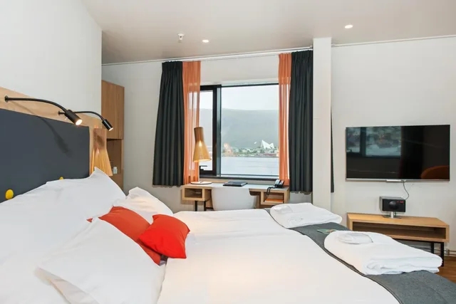 جناح جونيور، Clarion Hotel The Edge 3/10
