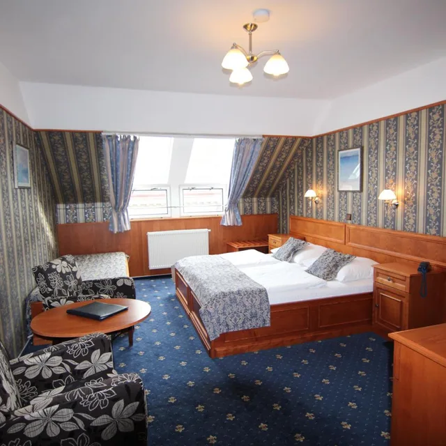 غرفة ثلاثية، Old Prague Hotel 6/10