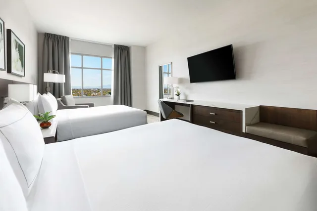 Stay Well, Delos, 2 Queen Beds، Doubletree By Hilton Tucson Downtown Convention Center 3/3