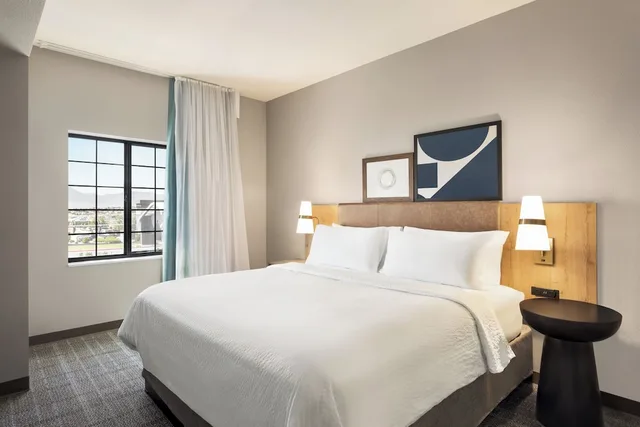 جناح بسرير كوين بغرفة نوم واحدة بمطبخ، Staybridge Suites Colorado Springs NE - Powers 1/3