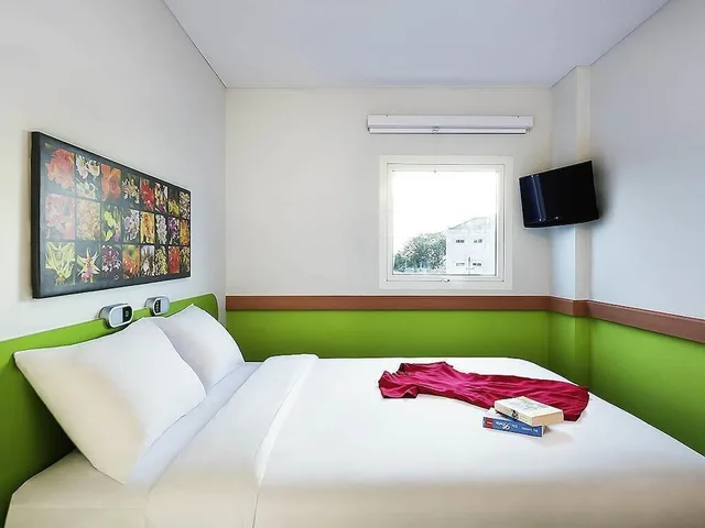 غرفة قياسية بسرير مزدوج، Ibis Budget Semarang Tendean 2/5