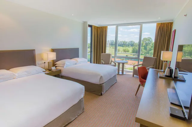 غرفة تنفيذية بسريرين مزدوجين، Hilton Pilar 1/2