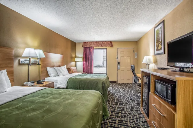 غرفة قياسية بسريرين مزدوجين، Quality Inn Bowling Green South 6/10