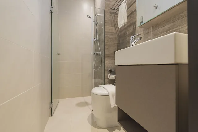 2 Bedrooms, Apartment, 2 King Beds, Laundry, Louis Kienne Serviced Residences 5/7