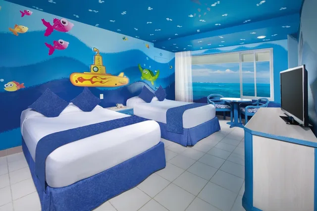 غرفة عائلية بسرير كينج وسريرين مزدوجين، Oasis Palm All Inclusive 7/9