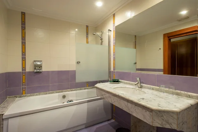 غرفة ثلاثية بثلاثة أسرّة، Hotel Villa Pasiega 4/4