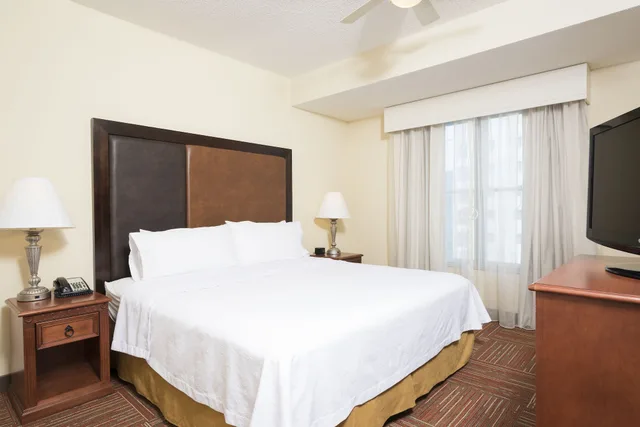 استوديو بسرير كينج مع أريكة لذوي الإعاقة، Homewood Suites By Hilton Lexington Hamburg 1/4